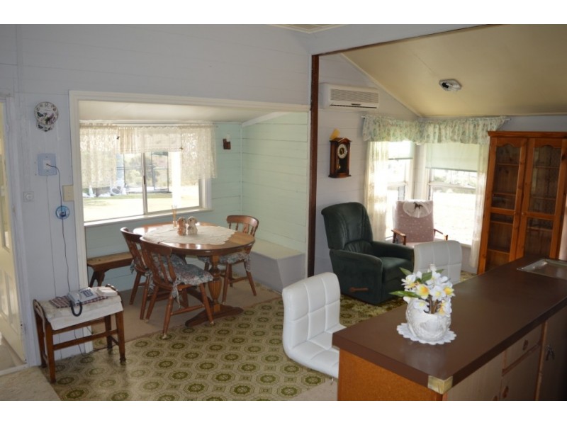 34 Arndt Rd West, Tallegalla QLD 4340