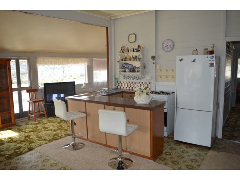 34 Arndt Rd West, Tallegalla QLD 4340