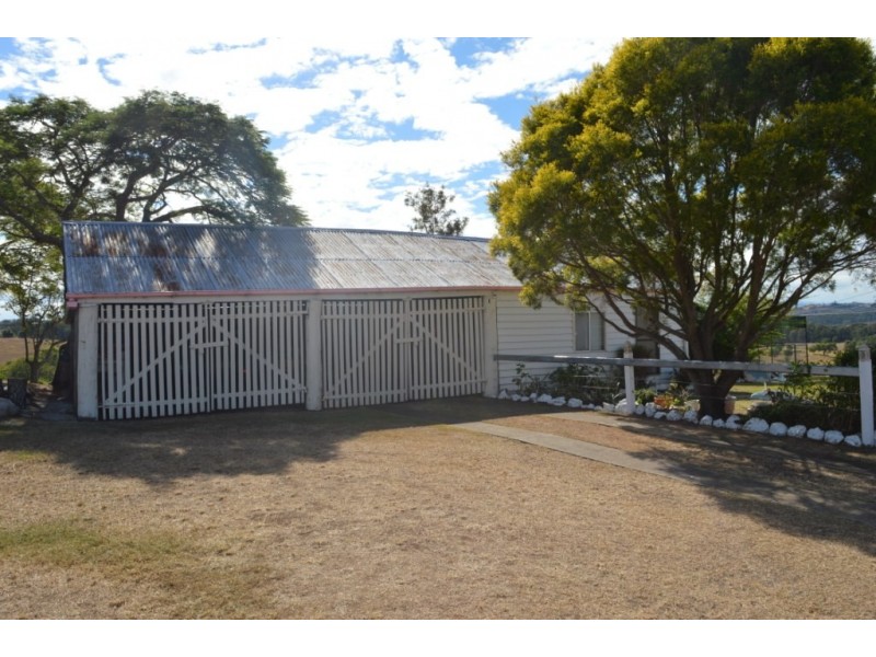 34 Arndt Rd West, Tallegalla QLD 4340