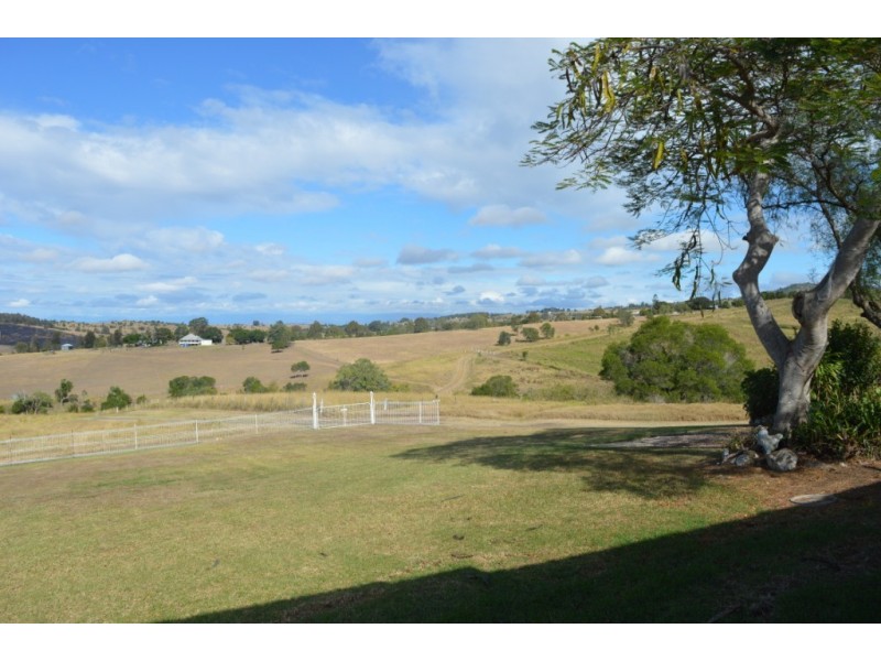 34 Arndt Rd West, Tallegalla QLD 4340