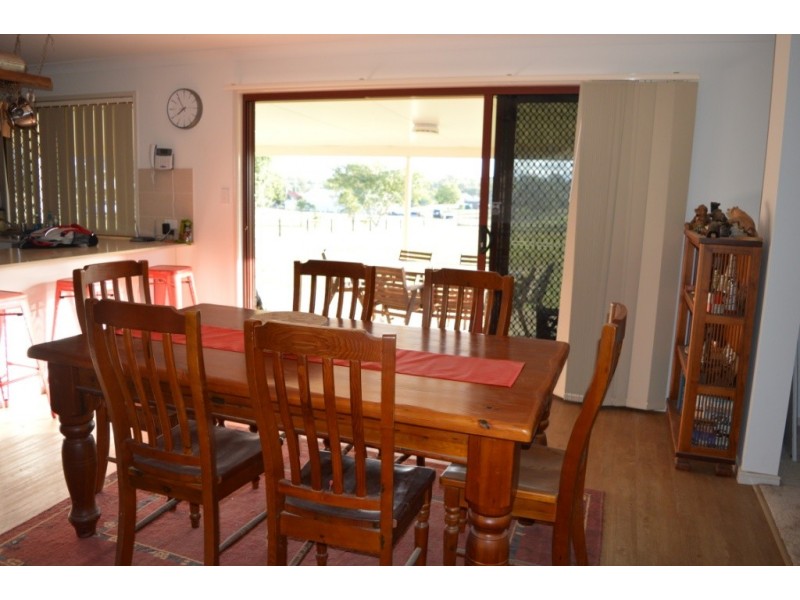 10 Hughes Road, Plainland QLD 4341