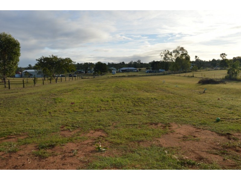 10 Hughes Road, Plainland QLD 4341