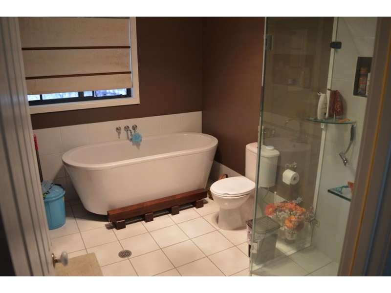 12 Wheatley Court, Regency Downs QLD 4341