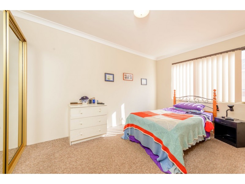 4/32-34 Old Hume Highway, Camden NSW 2570