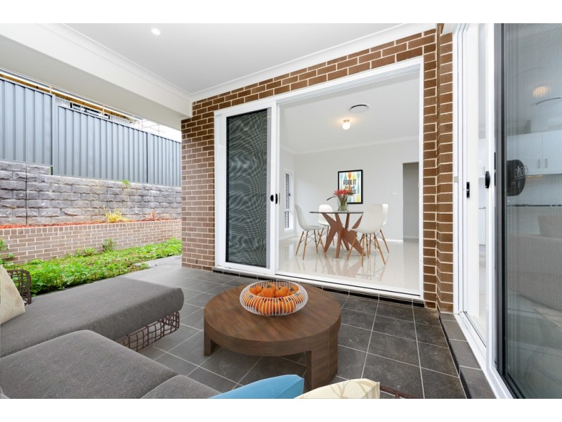 8 Akuna Street, Gregory Hills NSW 2557