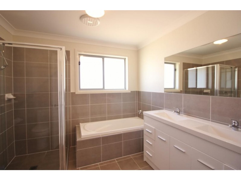 25 Owens Street, Spring Farm NSW 2570