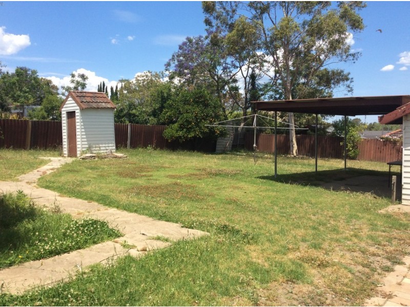 8 Glendiver Road, The Oaks NSW 2570