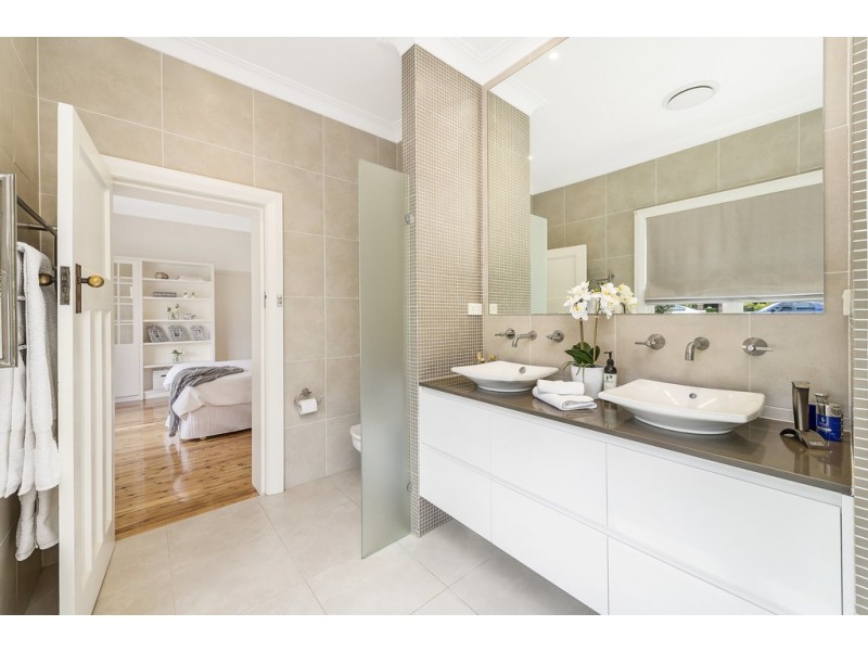 40 MENANGLE ROAD, Camden NSW 2570