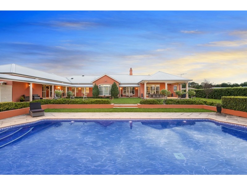 6 BALDWIN CLOSE, Ellis Lane NSW 2570