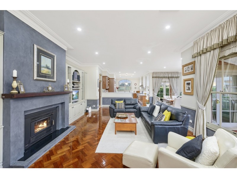 6 BALDWIN CLOSE, Ellis Lane NSW 2570