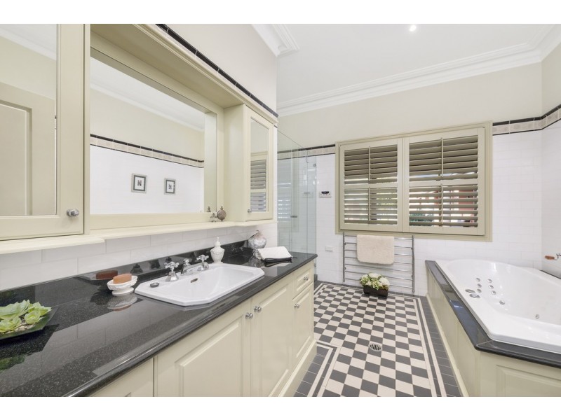 6 BALDWIN CLOSE, Ellis Lane NSW 2570