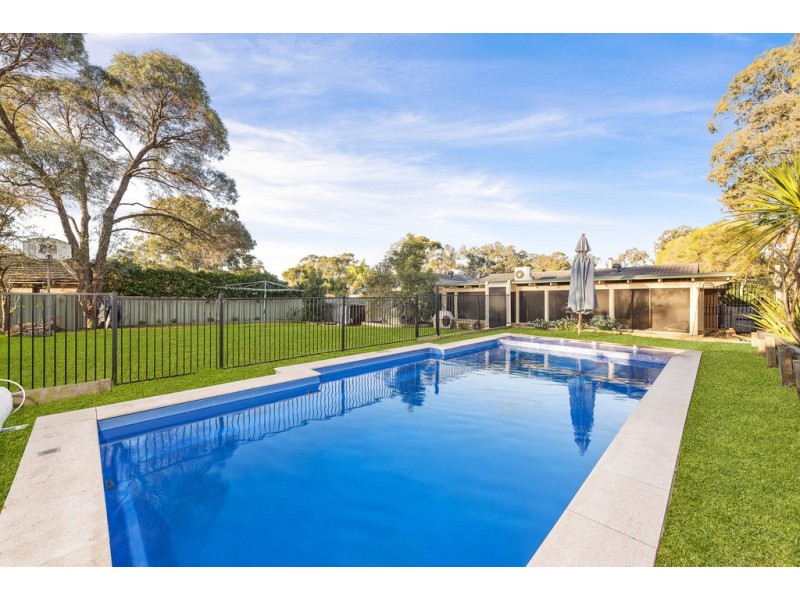 21 BOWMAN AVENUE, Camden South NSW 2570