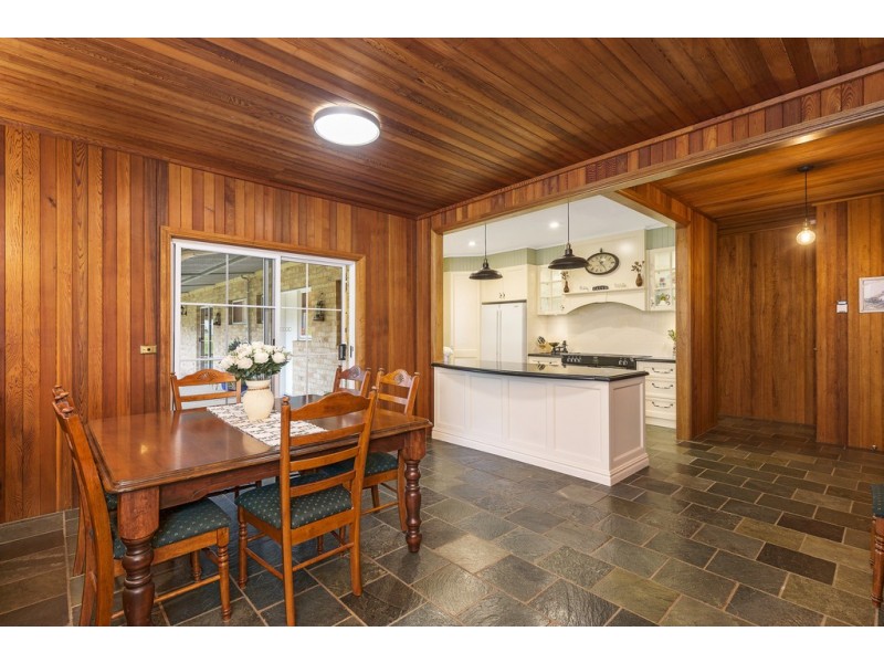 530 MOUNT HERCULES ROAD, Razorback NSW 2571
