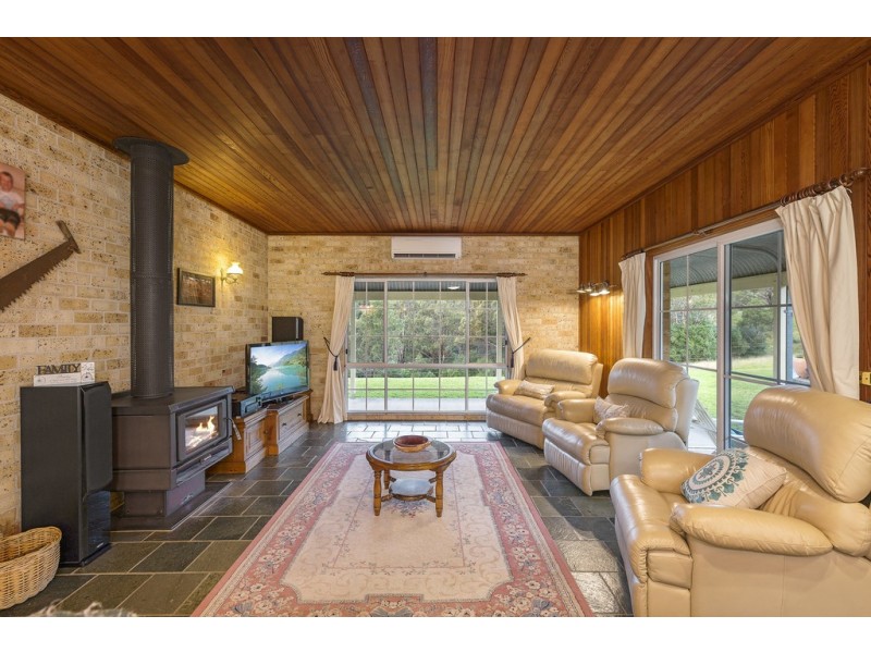 530 MOUNT HERCULES ROAD, Razorback NSW 2571