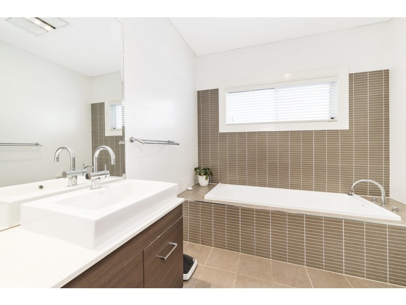 7 CHURCH STREET, Elderslie NSW 2570