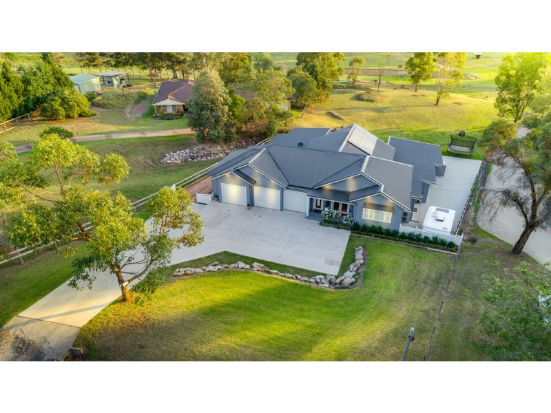 4A CAERNARVON CLOSE, Kirkham NSW 2570