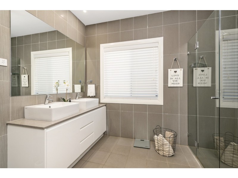 4A CAERNARVON CLOSE, Kirkham NSW 2570