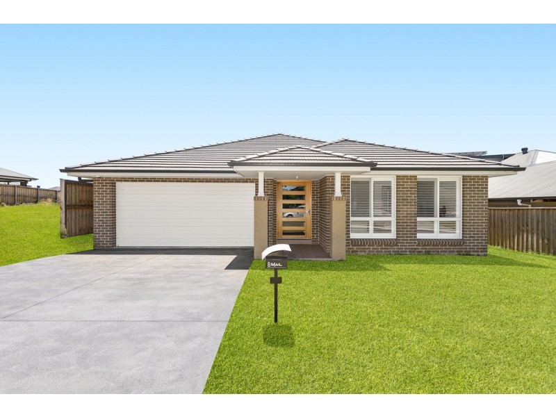 8 Dengate Close, Elderslie NSW 2570