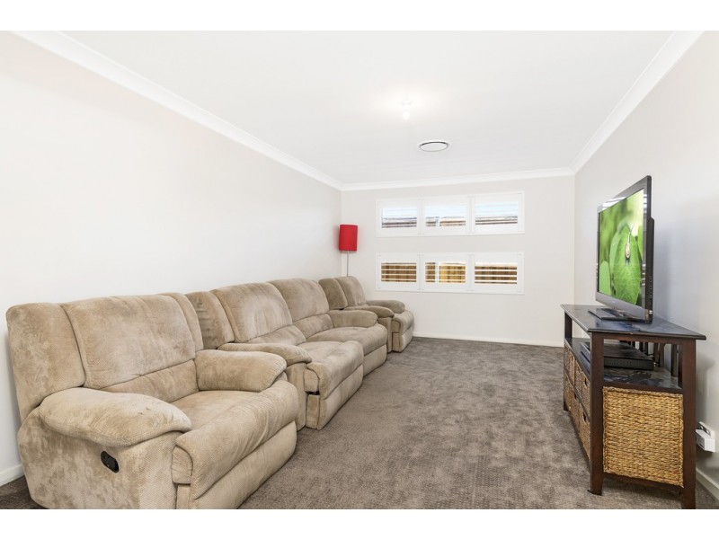 8 Dengate Close, Elderslie NSW 2570