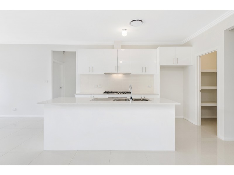 7 Starke Street, Spring Farm NSW 2570