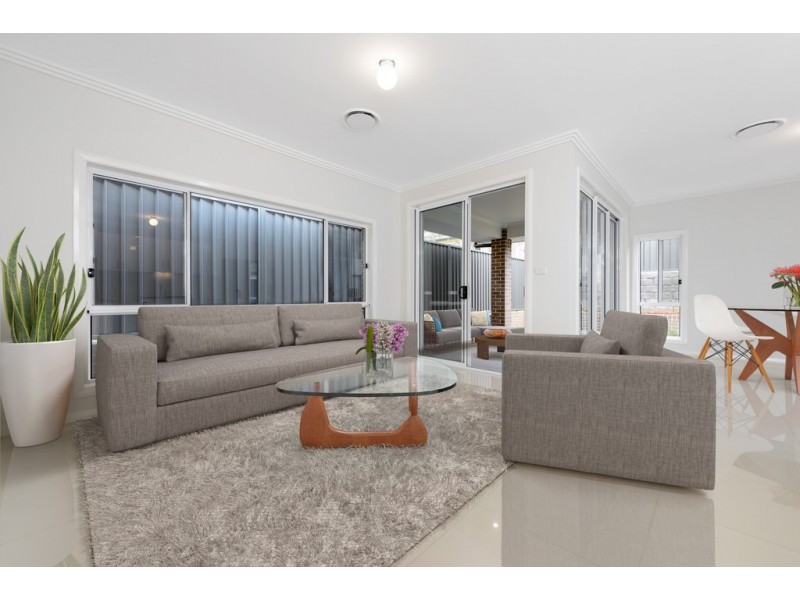 7 Starke Street, Spring Farm NSW 2570
