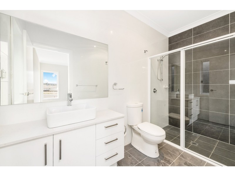7 Starke Street, Spring Farm NSW 2570