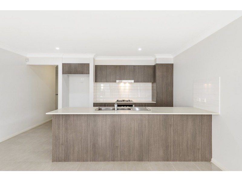 8 and 8A Bandara Circuit, Spring Farm NSW 2570