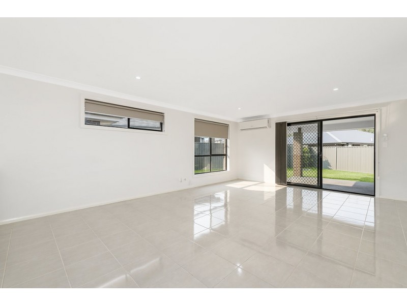 8 and 8A Bandara Circuit, Spring Farm NSW 2570