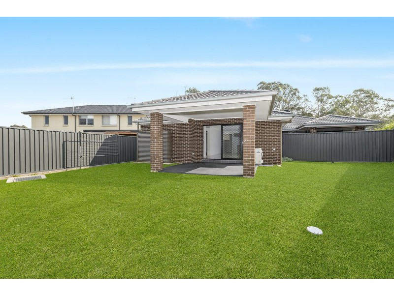 8 and 8A Bandara Circuit, Spring Farm NSW 2570