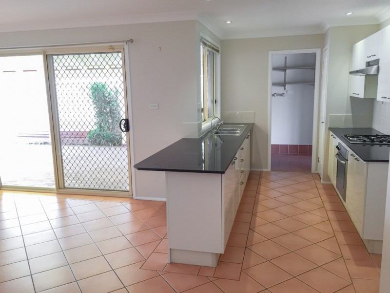 54 FULLERTON CIRCUIT, St Helens Park NSW 2560