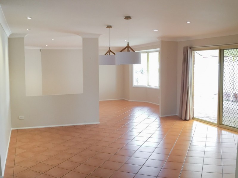 54 FULLERTON CIRCUIT, St Helens Park NSW 2560