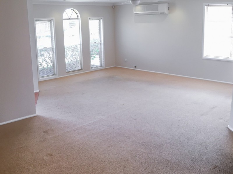 54 FULLERTON CIRCUIT, St Helens Park NSW 2560
