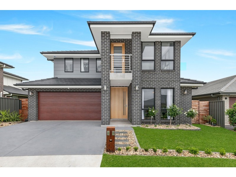 11 Caesia Way, Mount Annan NSW 2567