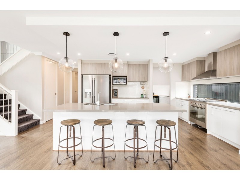 11 Caesia Way, Mount Annan NSW 2567