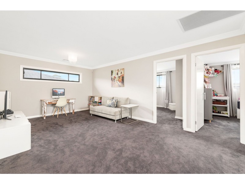 11 Caesia Way, Mount Annan NSW 2567