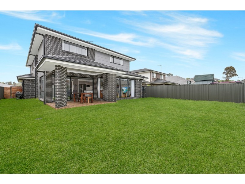 11 Caesia Way, Mount Annan NSW 2567