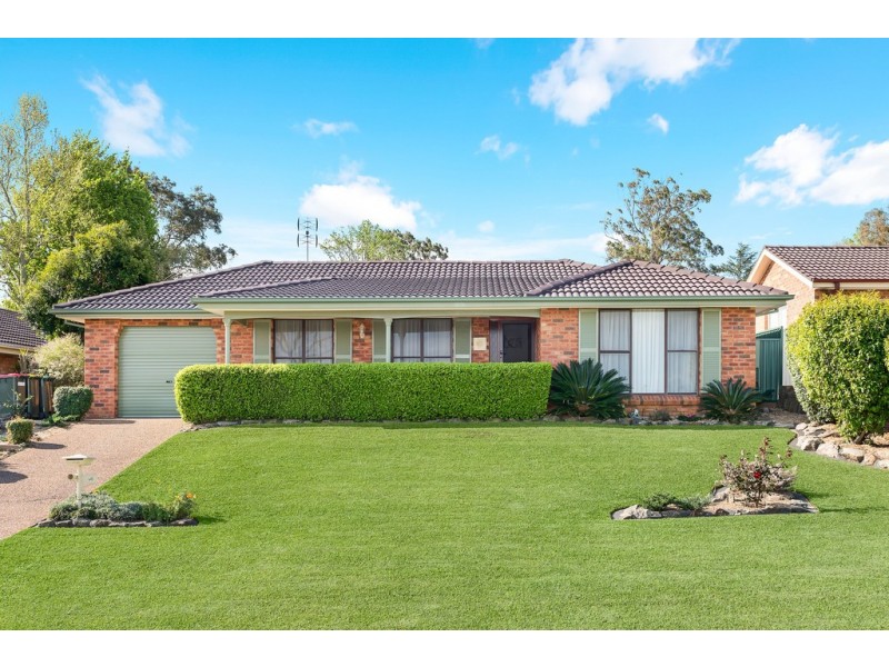 14 Hynes Place, Elderslie NSW 2570