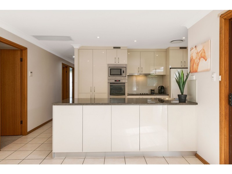 14 Hynes Place, Elderslie NSW 2570