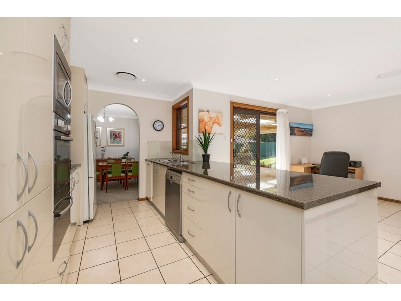 14 Hynes Place, Elderslie NSW 2570