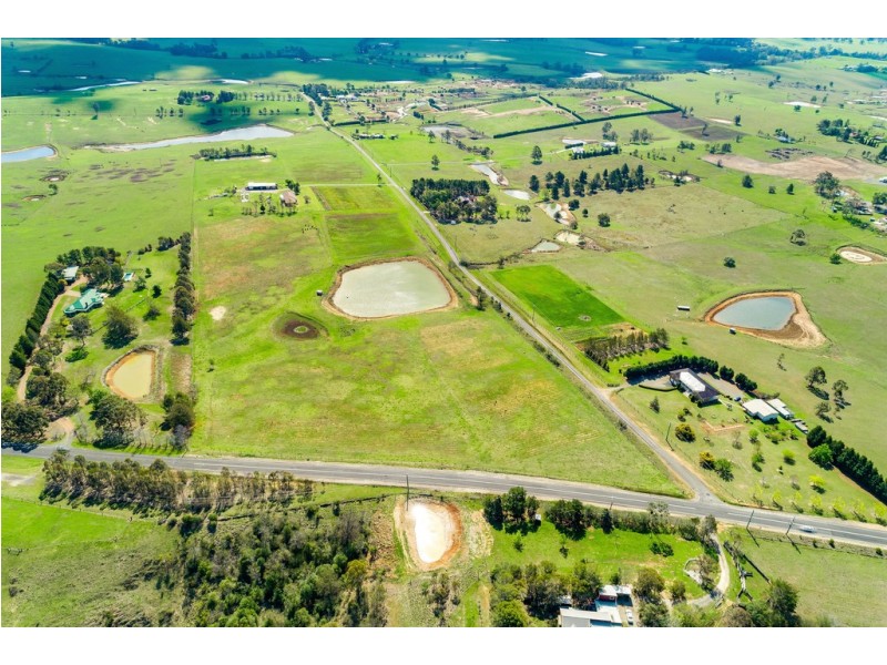 45 VICTORIA PARK ROAD, The Oaks NSW 2570