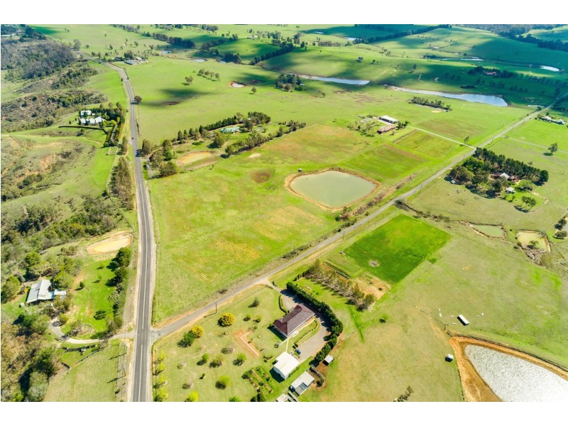 45 VICTORIA PARK ROAD, The Oaks NSW 2570