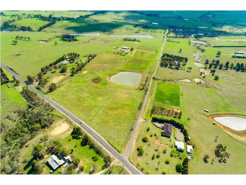 45 VICTORIA PARK ROAD, The Oaks NSW 2570