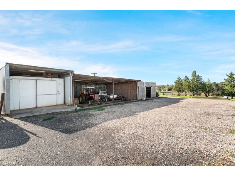 45 VICTORIA PARK ROAD, The Oaks NSW 2570