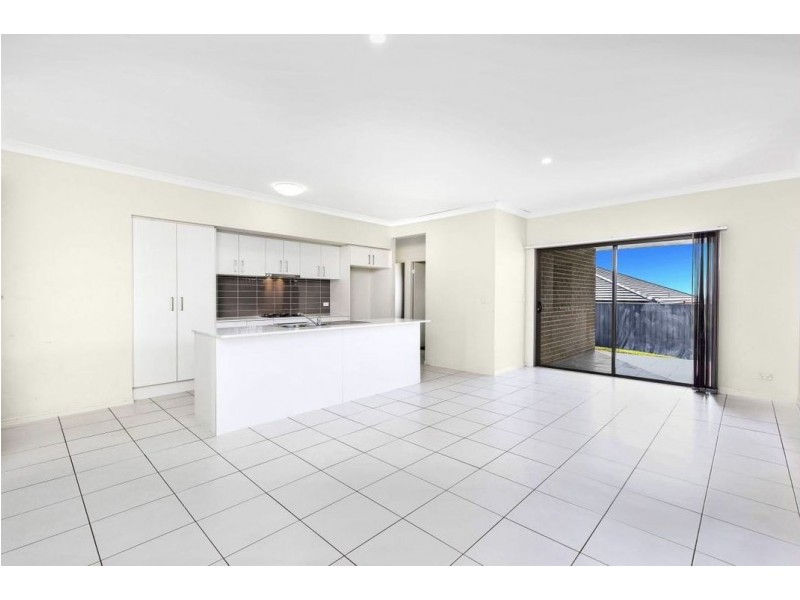 10 Steward Drive, Oran Park NSW 2570