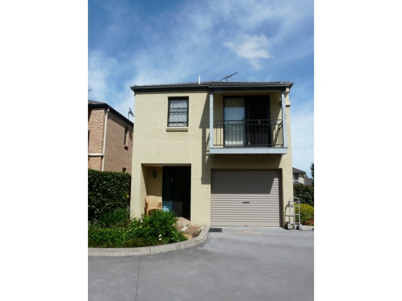 1/92-98 Glenfield Drive, Currans Hill NSW 2567