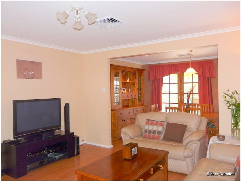 5 Polworth Close, Elderslie NSW 2570
