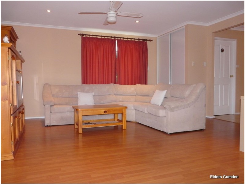 5 Polworth Close, Elderslie NSW 2570