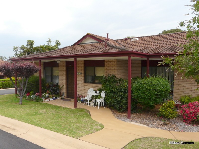 64/31 Crookston Drive, Camden South NSW 2570