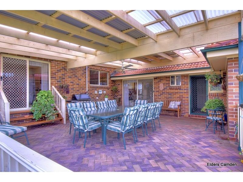 10 William Dowle Place, Grasmere NSW 2570