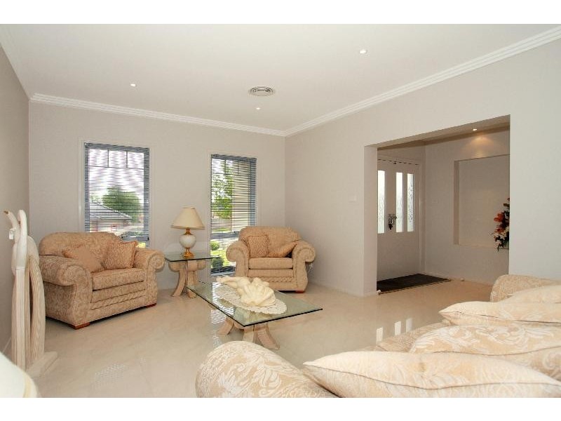 26 Macarthur Circuit, Camden Park NSW 2570
